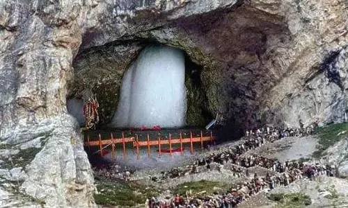 अमरनाथ यात्रा: 2 लाख श्रद्धालुओं ने किए दर्शन, 6143 का जत्था रवाना