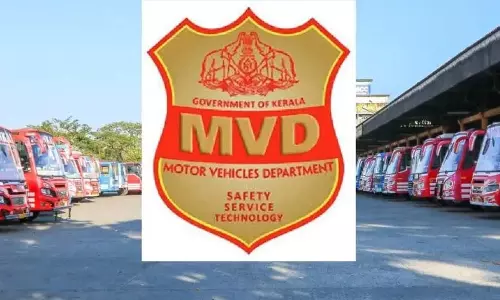 अलप्पुझा में चलती गाड़ी से छात्र के गिरने के बाद केरल MVD निजी बसों की जाँच कड़ी करेगा अलप्पुझा में चलती गाड़ी से छात्र के गिरने के बाद केरल MVD निजी बसों की जाँच कड़ी करेगा
