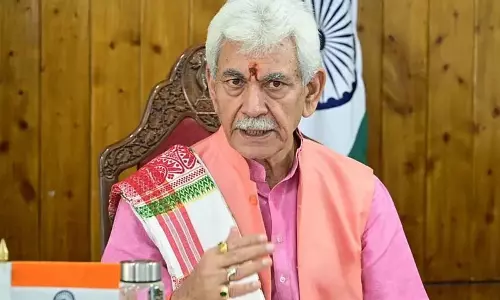 एलजी सिन्हा: जम्मू-कश्मीर में आतंकवाद प्रभावित परिवारों को संपत्तियाँ लौटाई जाएंगी