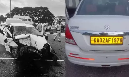 Bengaluru-मैसूर एक्सप्रेसवे पर तेज रफ्तार कार के दुर्घटनाग्रस्त होने से चार लोगों की मौत