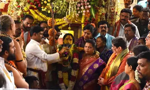 उज्जैनी महाकाली रंगम अनुष्ठान में तेलंगाना में बारिश और महामारी की चेतावनी उज्जैनी महाकाली रंगम अनुष्ठान में तेलंगाना में बारिश और महामारी की चेतावनी