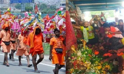 श्रावण के पहले सोमवार पर ओडिशा में शिव मंदिरों में भक्तों का उत्साह श्रावण के पहले सोमवार पर ओडिशा में शिव मंदिरों में भक्तों का उत्साह