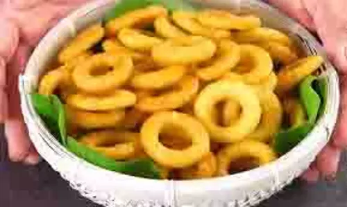Potato Ring Recipe: रोज़ाना आलू खाना अब नहीं रहेगा आसान, फटाफट बनाएं चटपटे आलू के रिंग्स