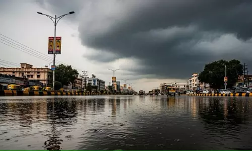 Bhopal: 35 जिलों में तेज बारिश का अलर्ट जारी Bhopal: 35 जिलों में तेज बारिश का अलर्ट जारी