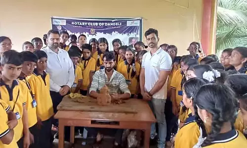 Karnataka : मिट्टी की गणेश मूर्ति बनाने की कार्यशाला