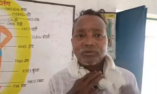 शिक्षक को मीडिया कर्मी ने पकड़ा, शराब पीकर पहुंचा था स्कूल