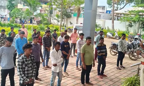 1,158 उपद्रवियों के घरों पर अचानक छापेमारी: घातक हथियार ज़ब्त