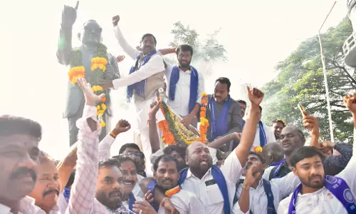 Telangana: विवेक ने अंबेडकर प्रतिमा का अनावरण किया, सामाजिक न्याय का संकल्प लिया