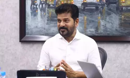 Revanth ने महिला स्वयं सहायता समूहों के लिए 344 करोड़ रुपये जारी किए Revanth ने महिला स्वयं सहायता समूहों के लिए 344 करोड़ रुपये जारी किए