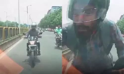 Pune: एक बाइक सवार ने कार को टक्कर मारी, टकराव से बचने के लिए भागा Pune: एक बाइक सवार ने कार को टक्कर मारी, टकराव से बचने के लिए भागा
