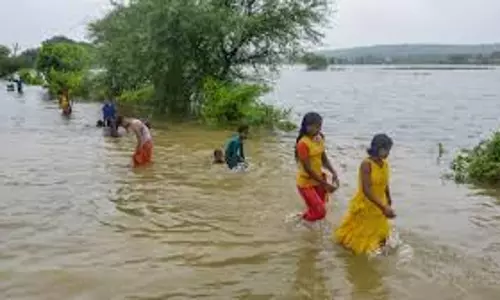 Farrukhabad: गंगा कटान जारी, गांवियों की पुकार पर न सुधरे जिम्मेदार