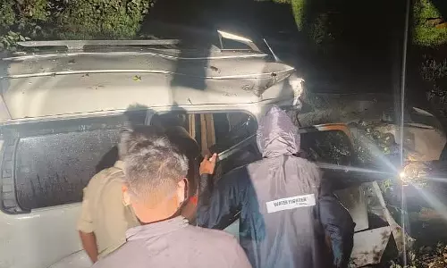 गाय को बचाने की कोशिश में स्कॉर्पियो के दुर्घटनाग्रस्त होने से राजस्थान के चार लोगों की मौत गाय को बचाने की कोशिश में स्कॉर्पियो के दुर्घटनाग्रस्त होने से राजस्थान के चार लोगों की मौत