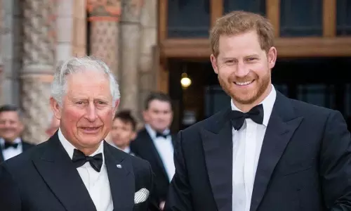 Prince Harry और किंग चार्ल्स ने शाही पुनर्मिलन की ओर पहला कदम बढ़ाया Prince Harry और किंग चार्ल्स ने शाही पुनर्मिलन की ओर पहला कदम बढ़ाया