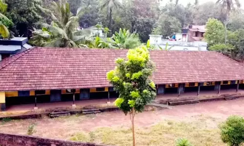 भूमि अधिग्रहण अंतिम चरण में, UP स्कूल अधिकारी इंतजार में