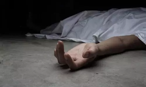 Jamshedpur: नाले में मिला युवती का अर्धनग्न शव, हत्या की आशंका
