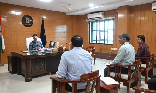 डबल लॉक में भण्डारित उर्वरक क़ो समितियों में शीघ्र पहुंचाएं : कलेक्टर