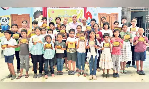 Hyderabad: दिवित, समनविथ 230वीं ब्रिलियंट ट्रॉफी शतरंज में चैंपियन बने Hyderabad: दिवित, समनविथ 230वीं ब्रिलियंट ट्रॉफी शतरंज में चैंपियन बने