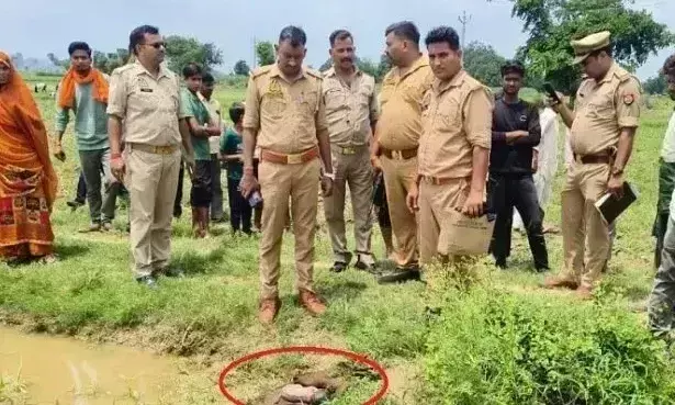 Jahanganj: नवजात की लाश मिलने पर गांव में पसरा मातम