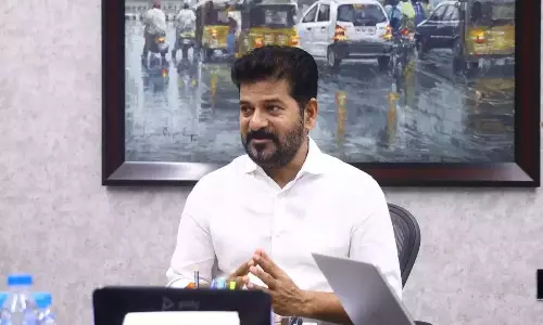 तेलंगाना को एक ट्रिलियन की अर्थव्यवस्था बनाने के लिए सरकार प्रतिबद्ध: Revanth तेलंगाना को एक ट्रिलियन की अर्थव्यवस्था बनाने के लिए सरकार प्रतिबद्ध: Revanth