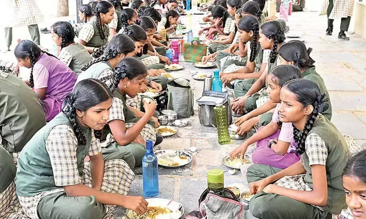 Andhra: पवन के विजन ने कडप्पा में भारत के पहले स्मार्ट सेंट्रल किचन को गति दी Andhra: पवन के विजन ने कडप्पा में भारत के पहले स्मार्ट सेंट्रल किचन को गति दी