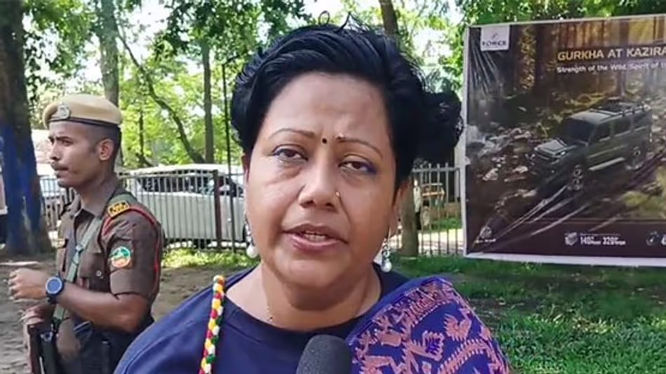 Assam : काजीरंगा के पहले घास के मैदान पक्षी सर्वेक्षण में 43 प्रजातियां दर्ज की गईं Assam : काजीरंगा के पहले घास के मैदान पक्षी सर्वेक्षण में 43 प्रजातियां दर्ज की गईं