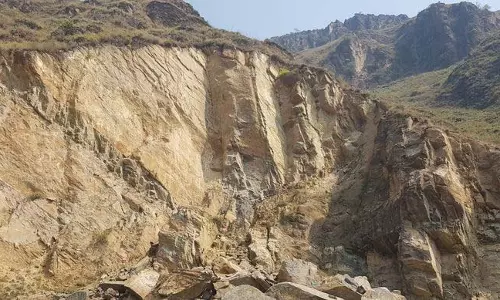 पर्यावरण समूह ने J&K सरकार से 252 मिलियन वर्ष पुराने जीवाश्म स्थल के संरक्षण की अपील की पर्यावरण समूह ने J&K सरकार से 252 मिलियन वर्ष पुराने जीवाश्म स्थल के संरक्षण की अपील की