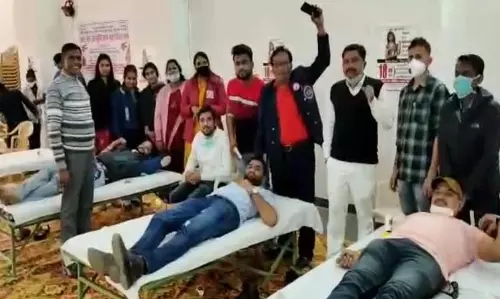Dungarpur: सामुदायिक स्वास्थ्य केंद्र सीमलवाडा में रक्तदान शिविर का आयोजन