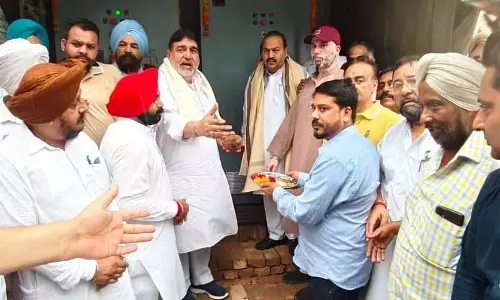 Ludhiana: जलभराव से निपटने के लिए 3 मोटरें लगाई गईं Ludhiana: जलभराव से निपटने के लिए 3 मोटरें लगाई गईं