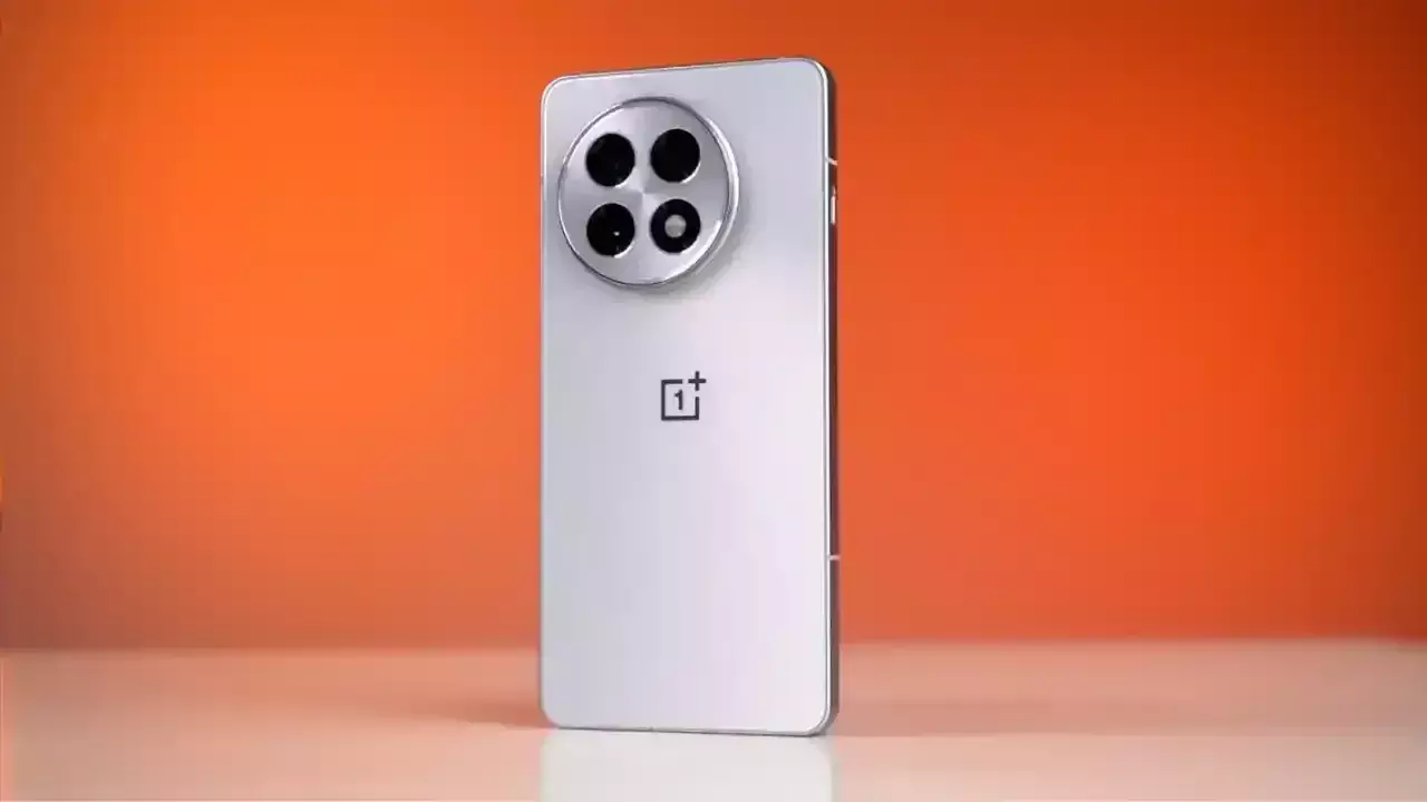 50 हजार रुपये वाले ये फोन हुए सस्ते, OnePlus 13R से लेकर iPhone 16e पर बंपर डिस्काउंट