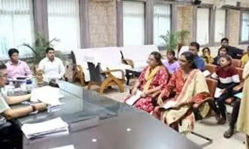 Jharkhand: जनता दरबार में मां को इंसाफ मिला, जमीन विवाद का भी हुआ समाधान Jharkhand: जनता दरबार में मां को इंसाफ मिला, जमीन विवाद का भी हुआ समाधान