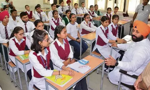 पंजाब के स्कूलों में AI, डिजिटल डिज़ाइन और कृषि को पाठ्यक्रम में शामिल किया जाएगा पंजाब के स्कूलों में AI, डिजिटल डिज़ाइन और कृषि को पाठ्यक्रम में शामिल किया जाएगा