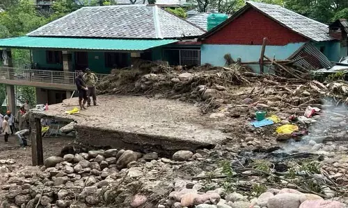 Seraj में ग्रामीणों ने लापता प्रियजनों का अंतिम संस्कार किया
