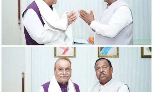 कृषिमंत्री नेताम से पूर्व कृषिमंत्री चंद्रशेखर साहू की सौजन्य भेंट कृषिमंत्री नेताम से पूर्व कृषिमंत्री चंद्रशेखर साहू की सौजन्य भेंट