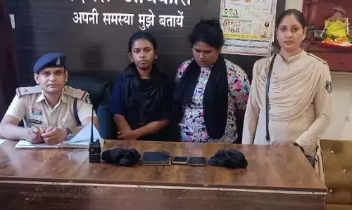 व्यापमं परीक्षा में हाईटेक नकल करते पकड़ी गई दो बहनें, हिडन कैमरा और माइक्रो स्पीकर से कर रही थीं धांधली