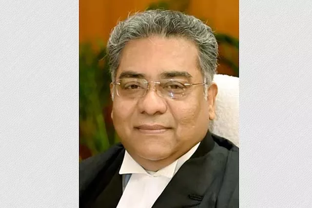 मद्रास HC के नए मुख्य न्यायाधीश एम.एम. श्रीवास्तव मद्रास HC के नए मुख्य न्यायाधीश एम.एम. श्रीवास्तव
