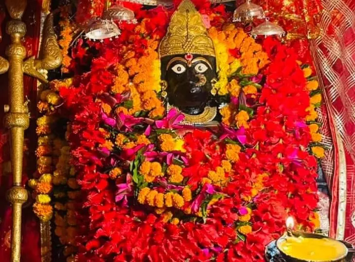 गर्लफ्रेंड से शादी के लिए मां दंतेश्वरी से युवक ने लगाई गुहार गर्लफ्रेंड से शादी के लिए मां दंतेश्वरी से युवक ने लगाई गुहार
