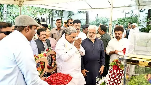 मल्लेश्वरम 11वें क्रॉस का नाम अभिनेत्री सरोजा देवी के नाम पर रखा जाएगा: CM ने दी श्रद्धांजलि मल्लेश्वरम 11वें क्रॉस का नाम अभिनेत्री सरोजा देवी के नाम पर रखा जाएगा: CM ने दी श्रद्धांजलि