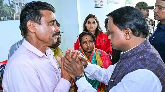 Odisha: यौन उत्पीड़न से परेशान छात्रा ने खुद को आग लगाकर की आत्महत्या की कोशिश, मौत Odisha: यौन उत्पीड़न से परेशान छात्रा ने खुद को आग लगाकर की आत्महत्या की कोशिश, मौत