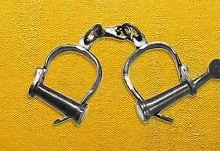 Mangaluru : तलवार दिखाकर लोगों को धमकाने के आरोप में व्यक्ति गिरफ्तार Mangaluru : तलवार दिखाकर लोगों को धमकाने के आरोप में व्यक्ति गिरफ्तार