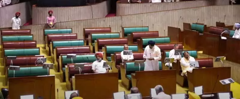 Partap Bajwa ने बेअदबी विरोधी विधेयक में खामियों की ओर इशारा किया Partap Bajwa ने बेअदबी विरोधी विधेयक में खामियों की ओर इशारा किया