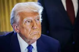 Trump ने कहा कि अमेरिका नाटो के माध्यम से यूक्रेन को हथियार भेजेगा Trump ने कहा कि अमेरिका नाटो के माध्यम से यूक्रेन को हथियार भेजेगा