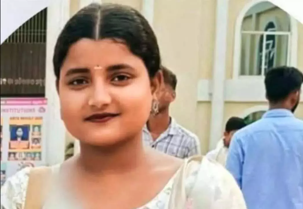 बालासोर की छात्रा सौम्यश्री की मौत पर BJD ने कैंडल रैली, लोक सेवा भवन के घेराव की योजना बनाई बालासोर की छात्रा सौम्यश्री की मौत पर BJD ने कैंडल रैली, लोक सेवा भवन के घेराव की योजना बनाई
