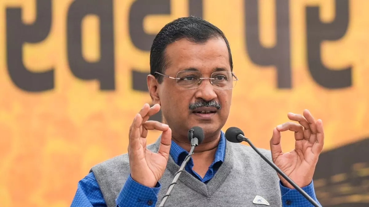 Delhi: बम धमकियों पर केजरीवाल का बीजेपी पर तंज Delhi: बम धमकियों पर केजरीवाल का बीजेपी पर तंज