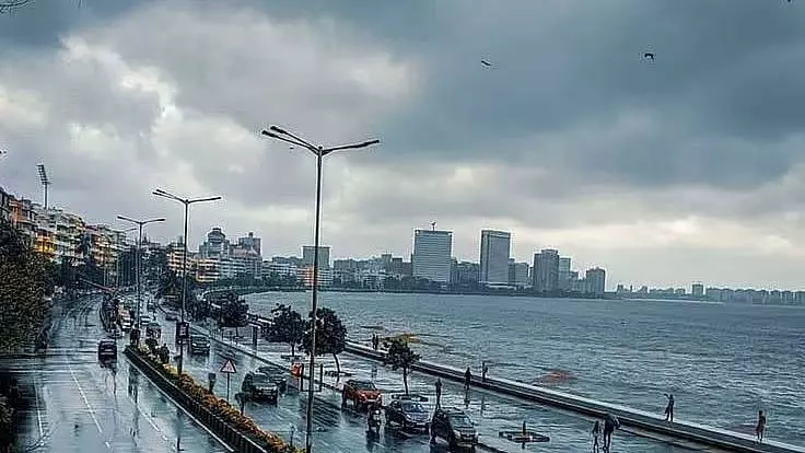 शहर में ऑरेंज अलर्ट जारी; आसमान में बादल छाए रहेंगे शहर में ऑरेंज अलर्ट जारी; आसमान में बादल छाए रहेंगे