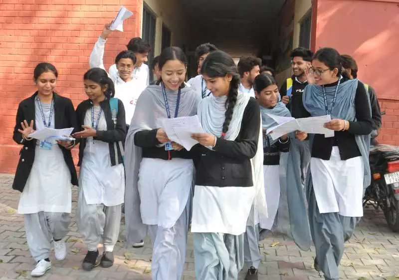 CBSE के दसवीं कक्षा के लिए द्विवार्षिक परीक्षाओं के फैसले को खारिज कर दिया गया CBSE के दसवीं कक्षा के लिए द्विवार्षिक परीक्षाओं के फैसले को खारिज कर दिया गया