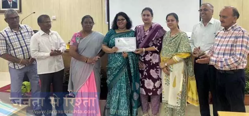 कृषि University के एकरोलॉजी केंद्र को अनुसंधान के लिए राष्ट्रीय पुरस्कार मिला कृषि University के एकरोलॉजी केंद्र को अनुसंधान के लिए राष्ट्रीय पुरस्कार मिला