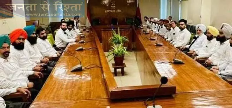 Gurdaspur में जिला बार एसोसिएशन और पुलिस आमने-सामने Gurdaspur में जिला बार एसोसिएशन और पुलिस आमने-सामने