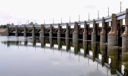 Tamil Nadu : मेट्टूर बांध में पानी का प्रवाह कम है