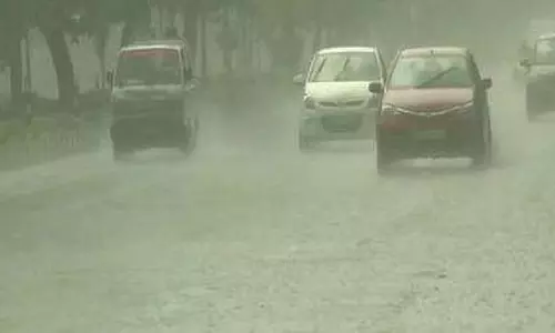 Tamil Nadu: कोयंबटूर और नीलगिरी में आज भारी बारिश की संभावना Tamil Nadu: कोयंबटूर और नीलगिरी में आज भारी बारिश की संभावना