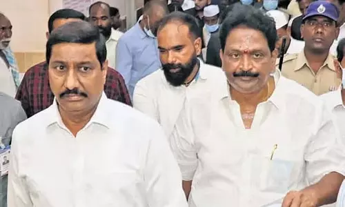 Annamayya जिले में आम से लदी लॉरी पलटने से नौ लोगों की मौत